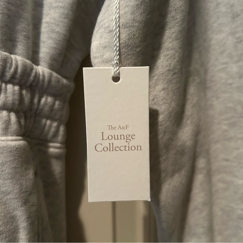 NWT Abercrombie & Fitch Fleece Jumpsuit Gray Zip Up Lounge Set - Picture 4 of 4